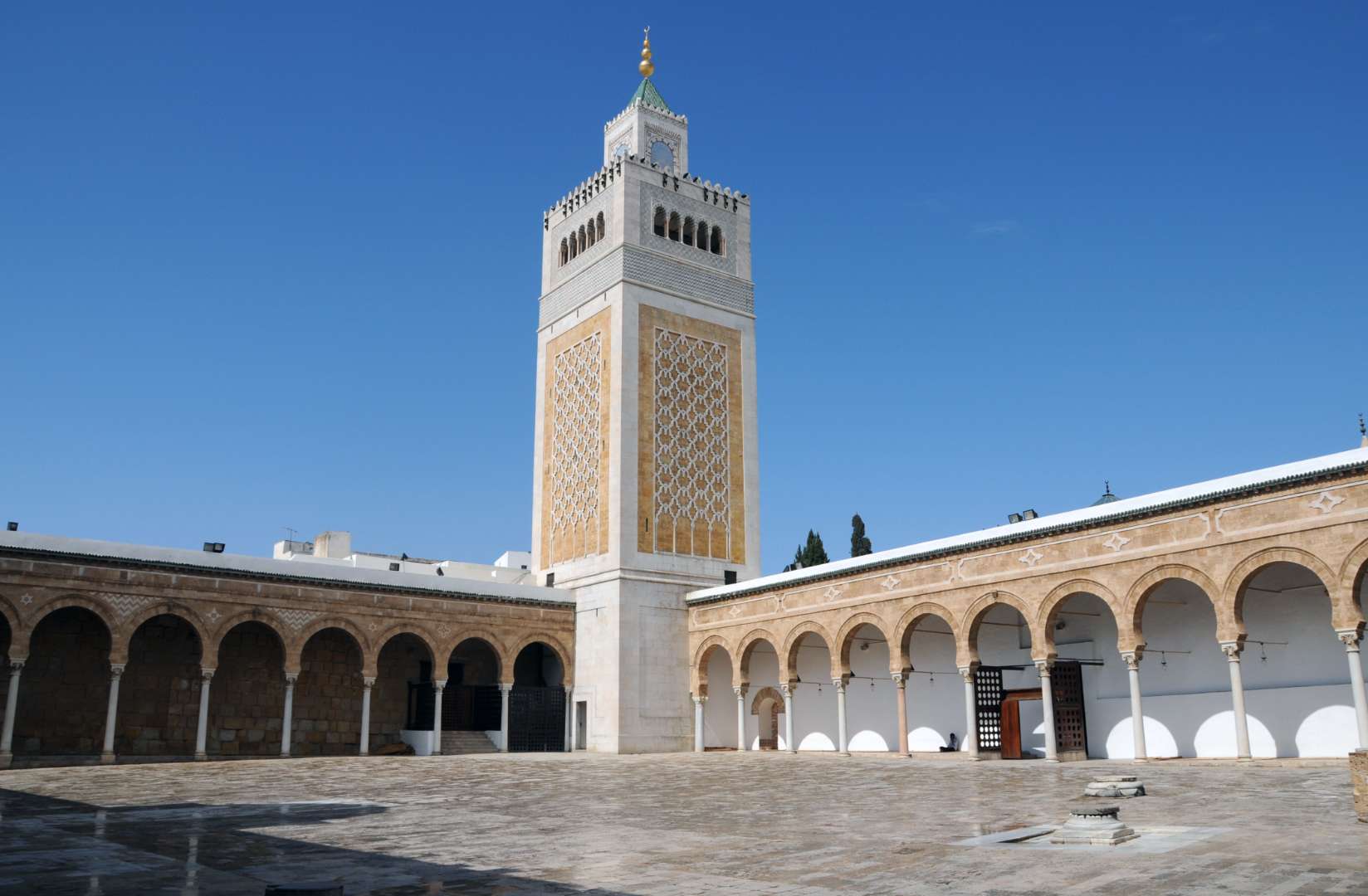 Al Zaytuna Mosque Tunis: Ancient University Mosque of the Medina